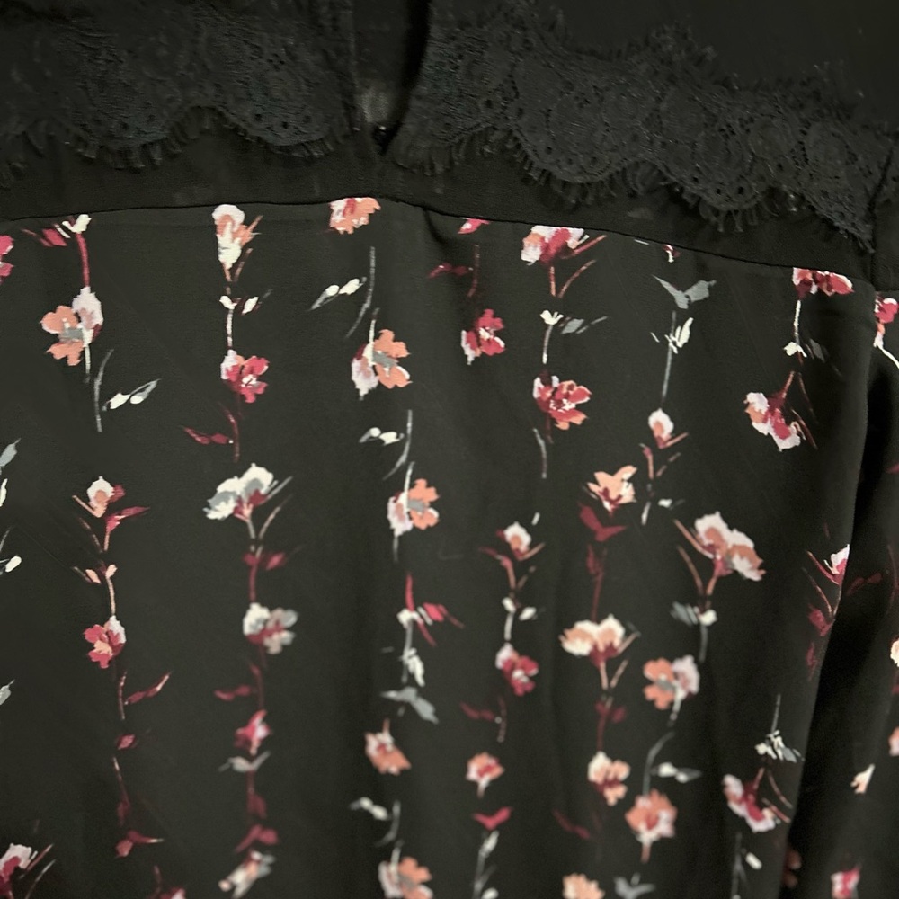 My Michelle Black Floral Sheer Blouse PTP 18 Length 22 - Picture 7 of 7